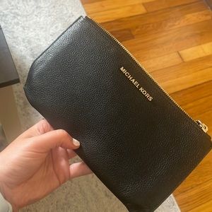 Michael Kors wristlet